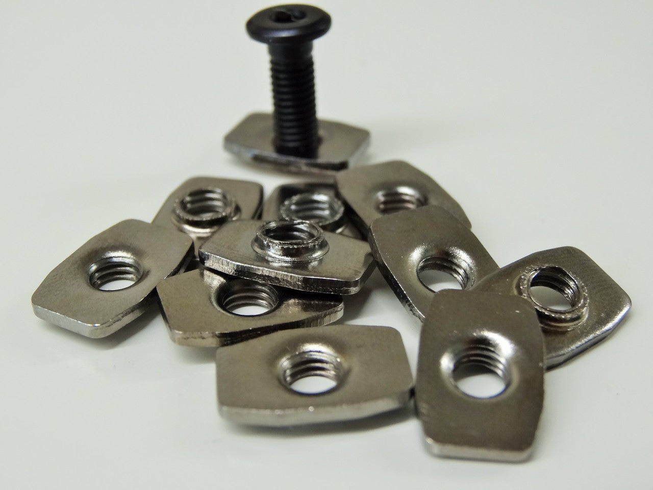 Drop In T-Nut 6 Thread For T-Slot Aluinu Extrusion 15.5x7.8x5.5...
